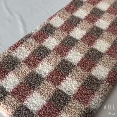 Plaid Printed Sherpa Fleece Fabric 300gsm Untuk Tas Pelapis Hometextile