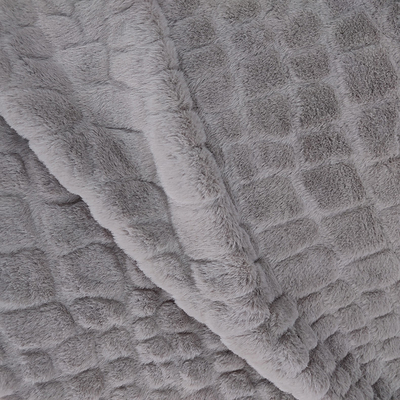 100% Polyester Faux Fur Fabric Fleece 340 Gsm Dalam Warna Polos Sheared Rabbit