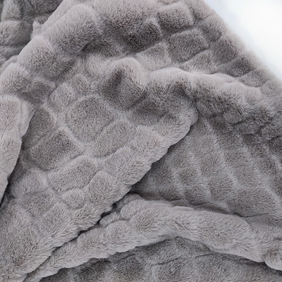 100% Polyester Faux Fur Fabric Fleece 340 Gsm Dalam Warna Polos Sheared Rabbit