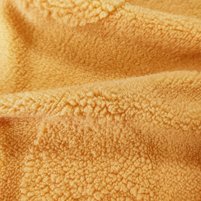 Warp Rajutan Sherpa Fleece Fabric 100% Polyester Yellow Jacquard Untuk Garment